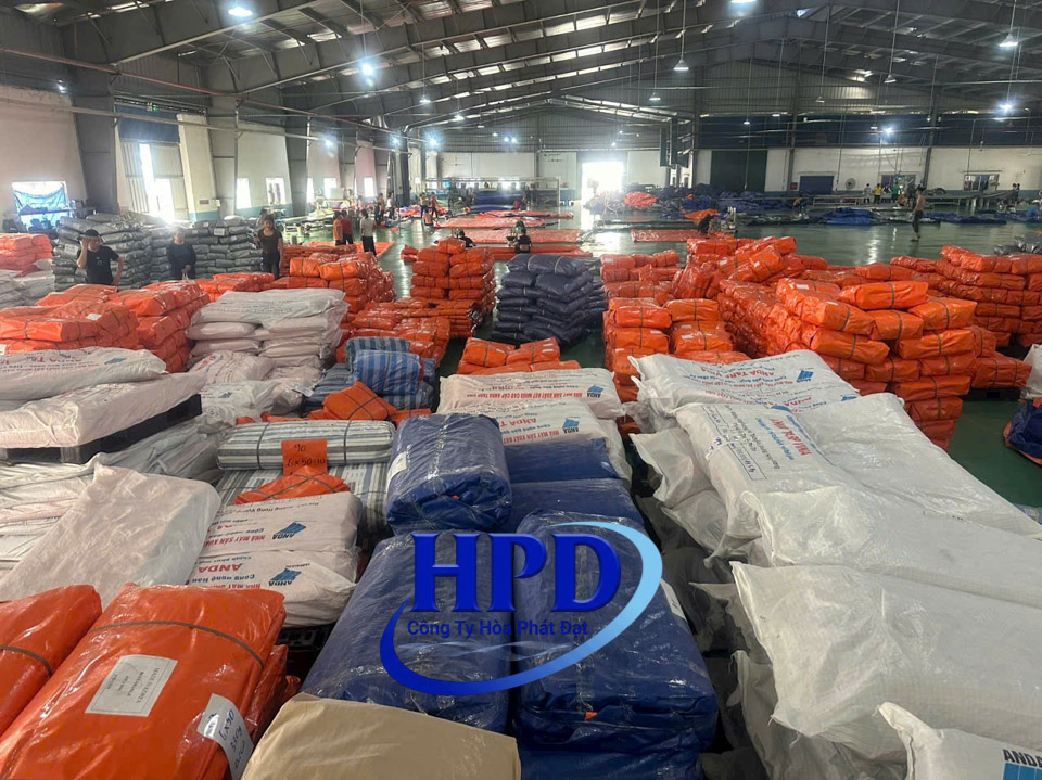 Kho hàng bạt nhựa giá rẻ đa dạng chủng loại tại Bạt Nhựa Việt]